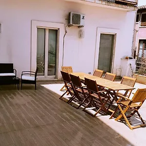 https://casa-chicca-catania.taorminaitalyhotels.com